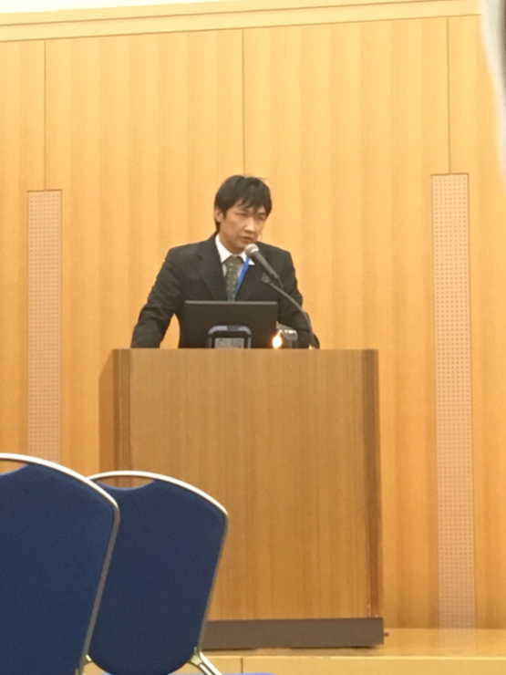 質疑応答シーン